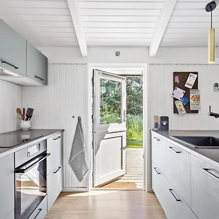 Holiday home Gorgeous In With Kitchen
