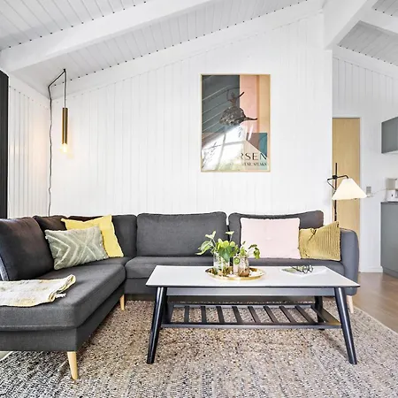 Gorgeous In With Kitchen Holiday home *
