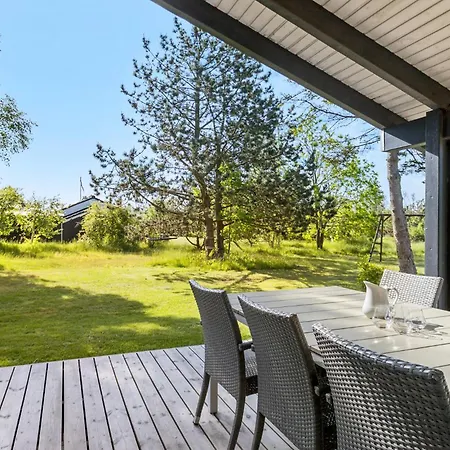 Gorgeous In With Kitchen Holiday home *