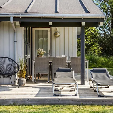 Gorgeous In With Kitchen Strandby