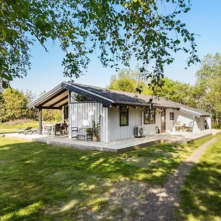 Gorgeous In With Kitchen Holiday home Strandby