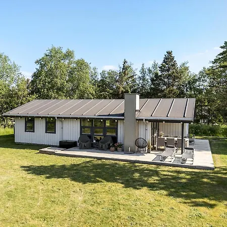Gorgeous In With Kitchen Holiday home Strandby